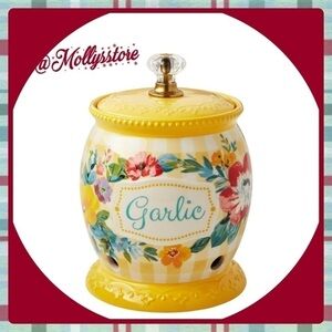 2023 🩷 New The Pioneer Woman Sweet Romance Ceramic Garlic Keeper with Lid